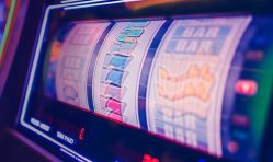 По какому принципу функционируют игровые аппараты Космолота?